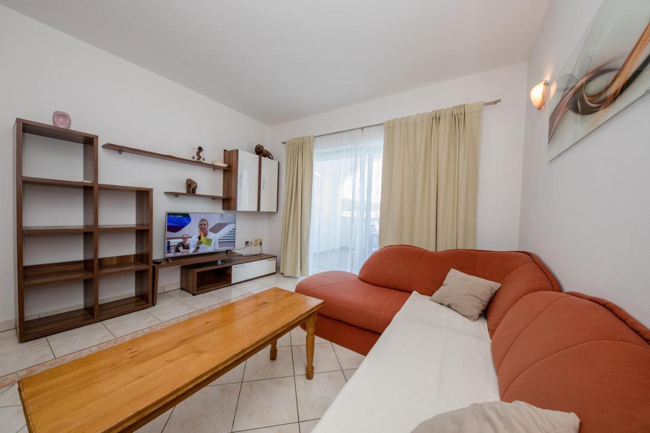 Apartments And Rooms By The Sea Supetarska Draga - Gornja, Rab - 11579 Dış mekan fotoğraf