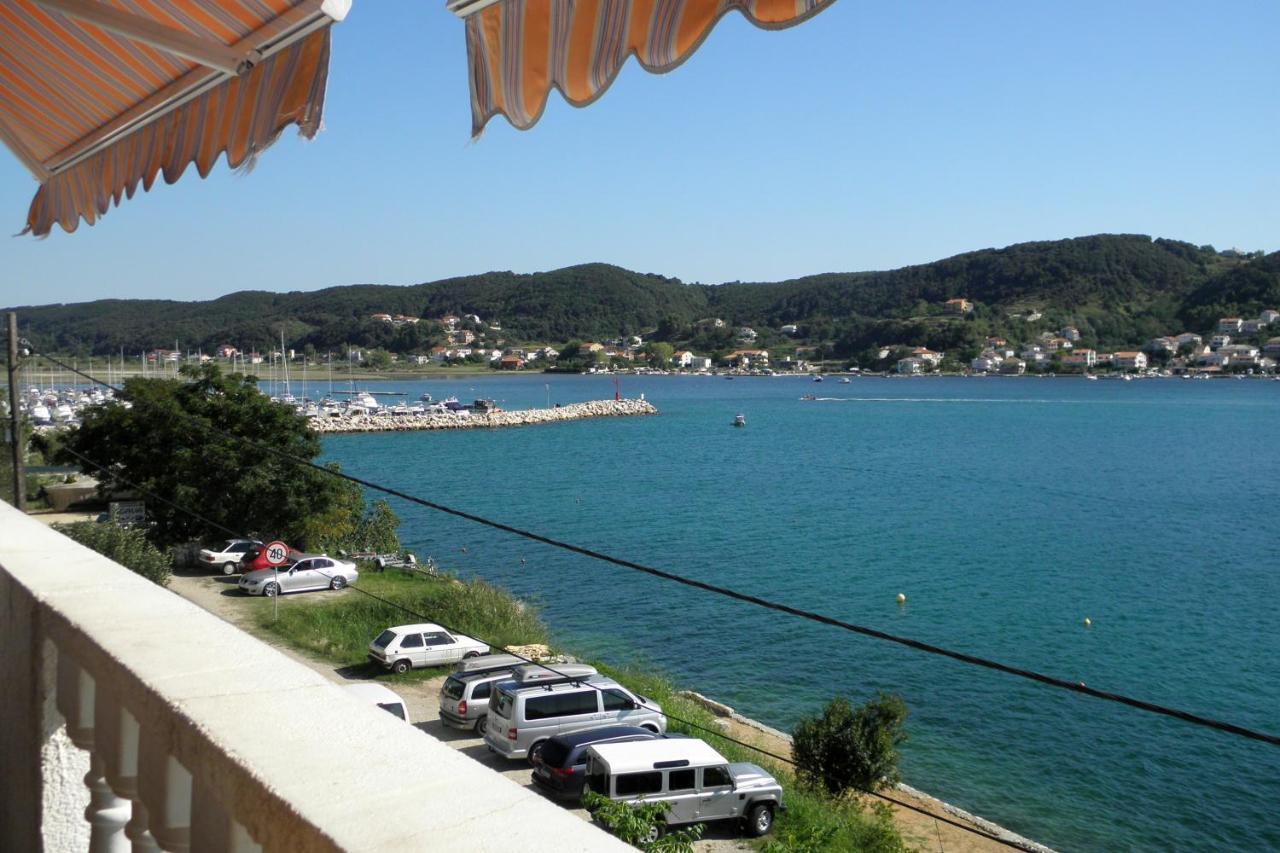 Apartments And Rooms By The Sea Supetarska Draga - Gornja, Rab - 11579 Dış mekan fotoğraf